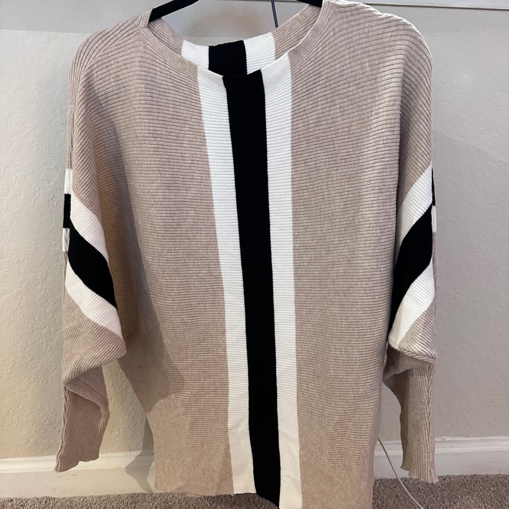 Sweater from Amazon Fashion